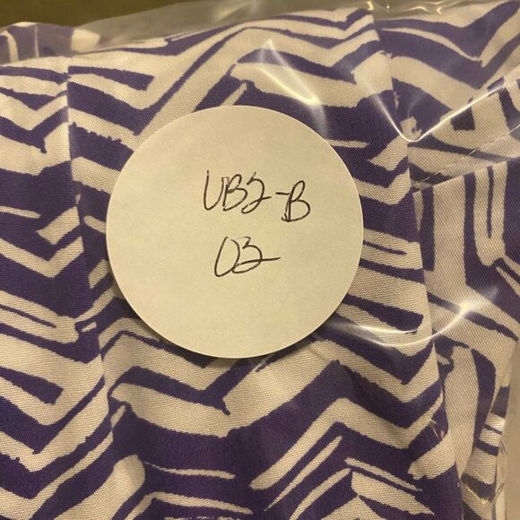 Chicos Women's blouse sz 1 (medium 8) purple white button front - Picture 10 of 10